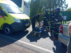 22.09.2025 спасатели-пожарные  Службы спасения  г. Краснодара оказывали помощь в устранении последствий ДТП, в посёлке Колосистый.